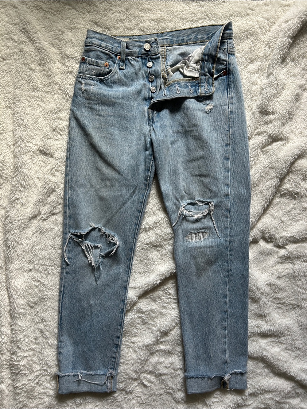 Women’s Light Blue Distressed Skinny Jeans